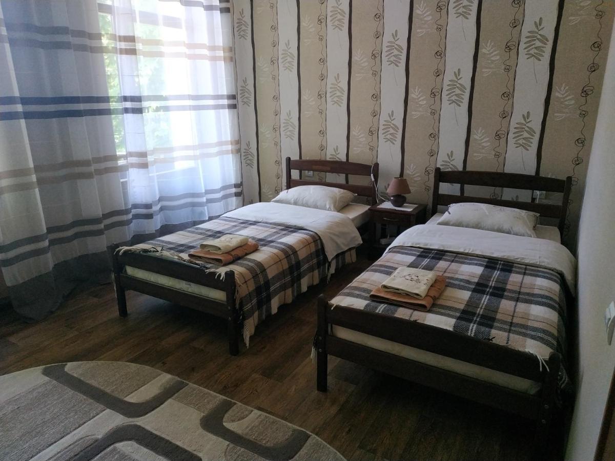 Apartment In The Center Of Old Town คาเมียเนตส์-โปดิลสกี ภายนอก รูปภาพ