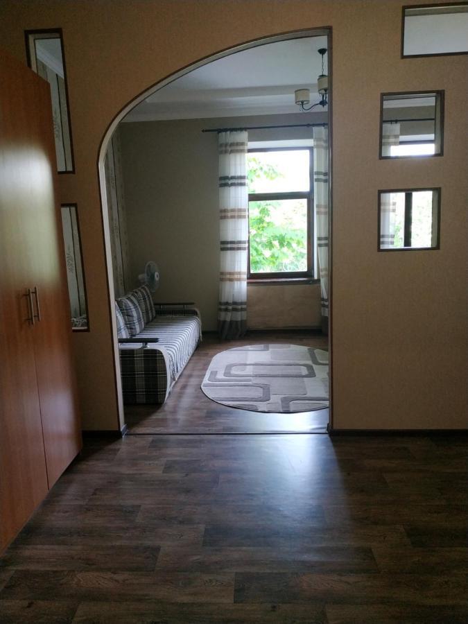 Apartment In The Center Of Old Town คาเมียเนตส์-โปดิลสกี ภายนอก รูปภาพ