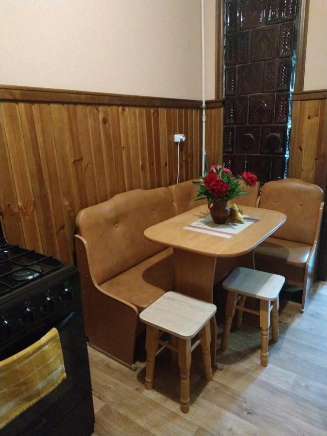 Apartment In The Center Of Old Town คาเมียเนตส์-โปดิลสกี ภายนอก รูปภาพ